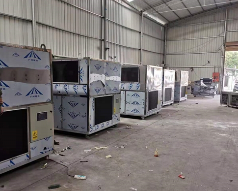 小型免费的看片网站